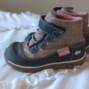 Size 7 See Kai Run Waterproof boots